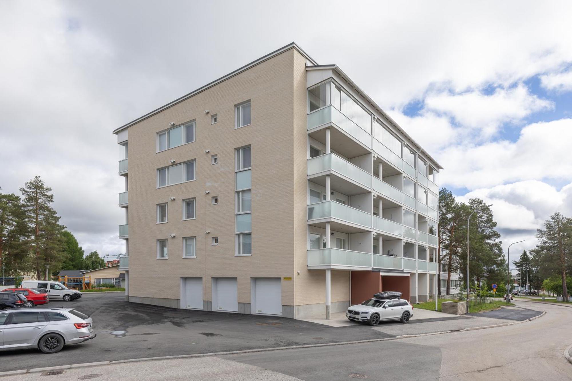 New, Modern Studio W/ Big Balcony روفانييمي المظهر الخارجي الصورة